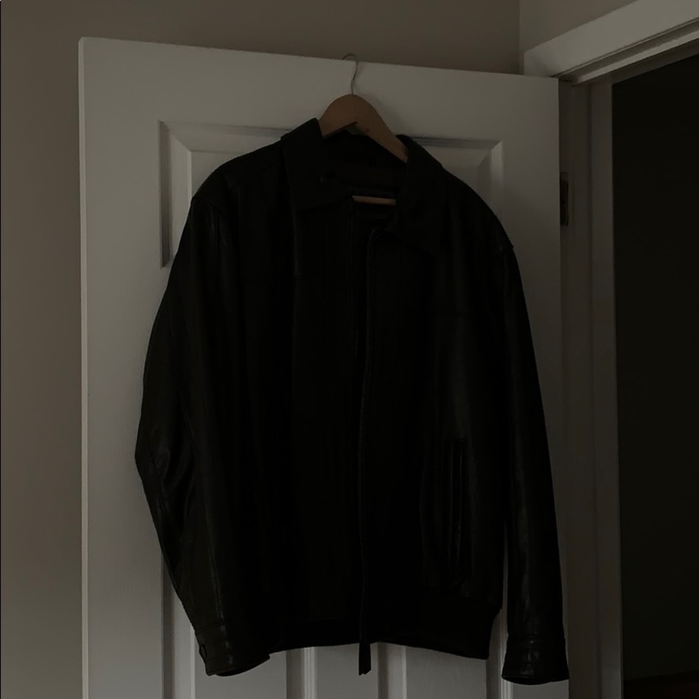 Men’s Andrew Marc leather bomber style jacket